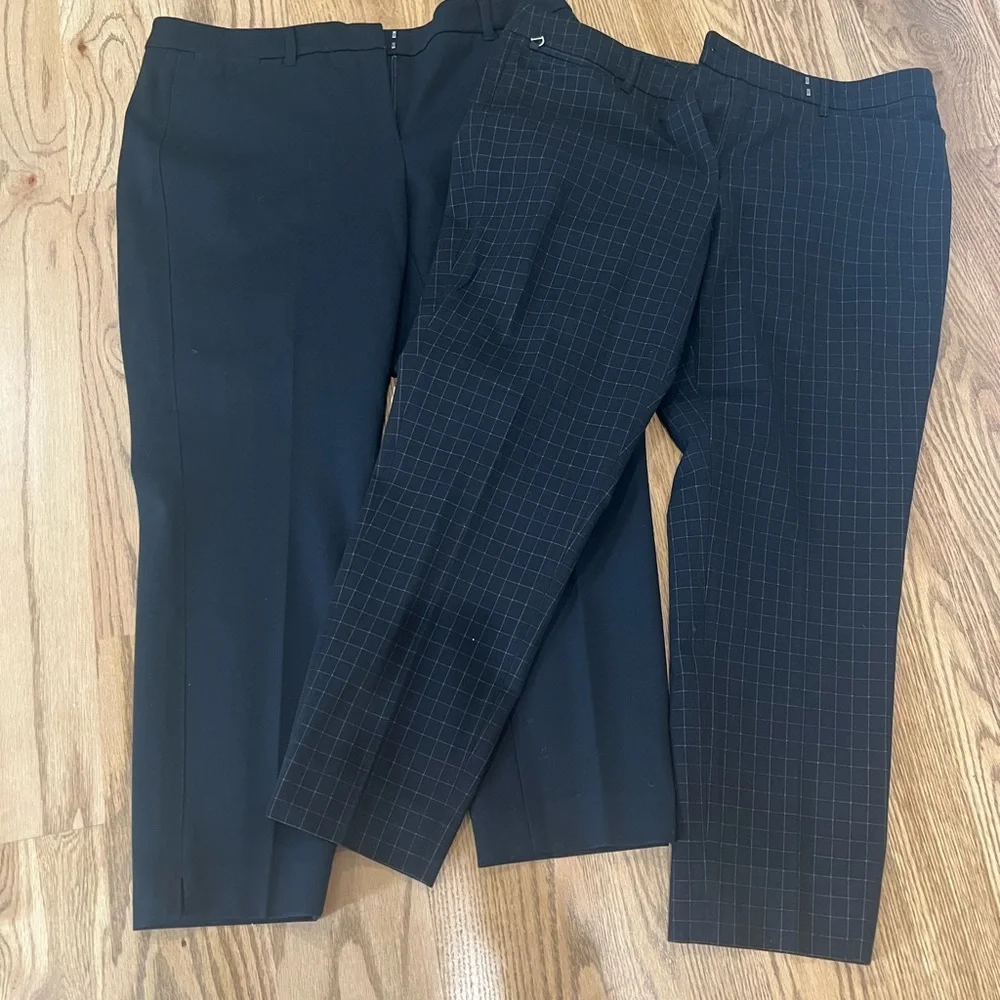 EUC 2 White House Black Market The Slim Ankle Pants. Size 14. - Picture 2 of 3